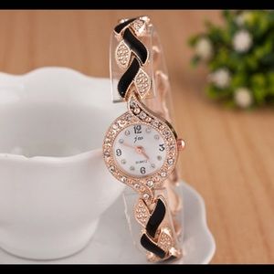 Luxury Women's Watch 💎